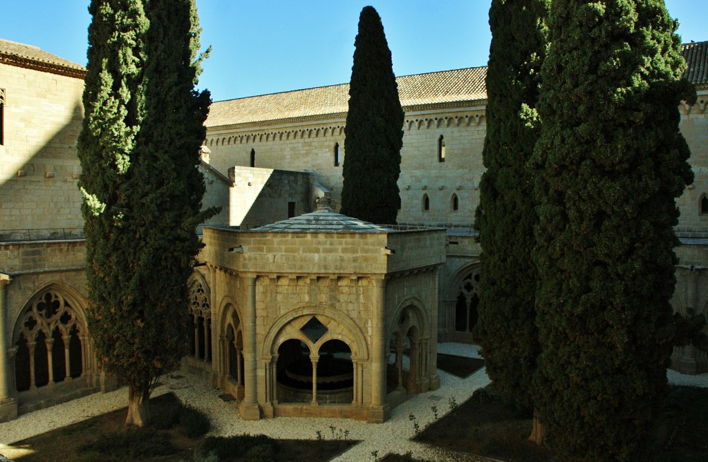 Foto: Monasterio de Poblet: claustro - Vimbodí i Poblet (Tarragona), España
