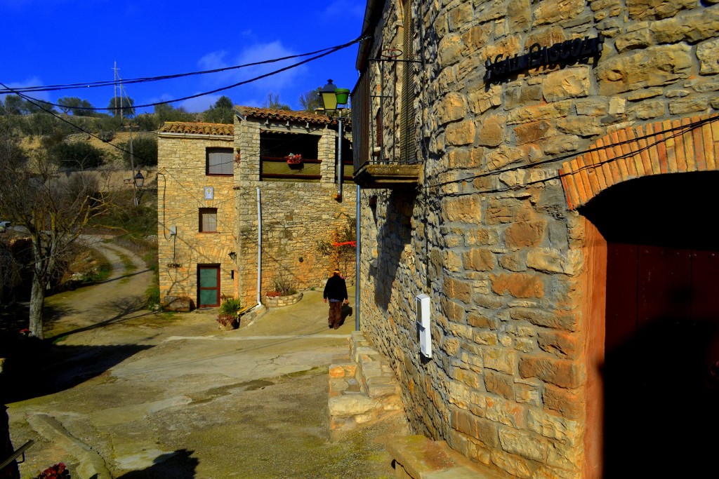 Foto: Pueblo de piedra. - Sant Ramon (Lleida), España