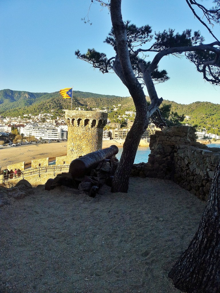 Foto: Vistas desde el recinto amurallado - Tossa de Mar (Girona), España