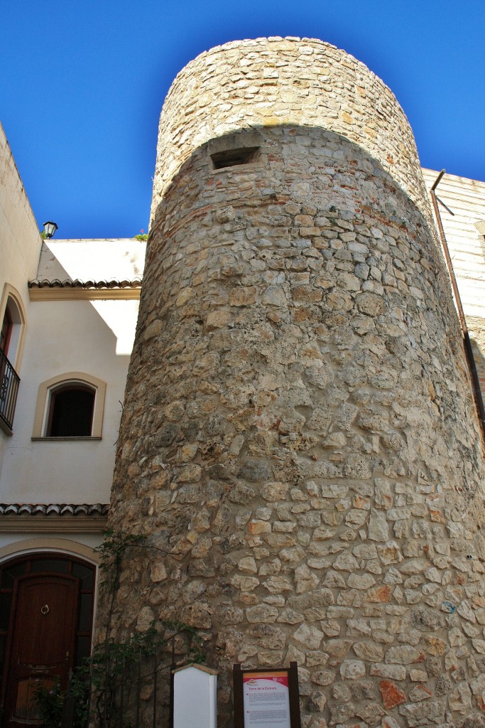 Foto: Restos de la muralla - Oliva (València), España