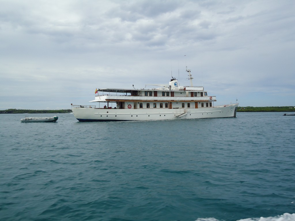 Foto: Barco - Santa Cruz (Galápagos), Ecuador