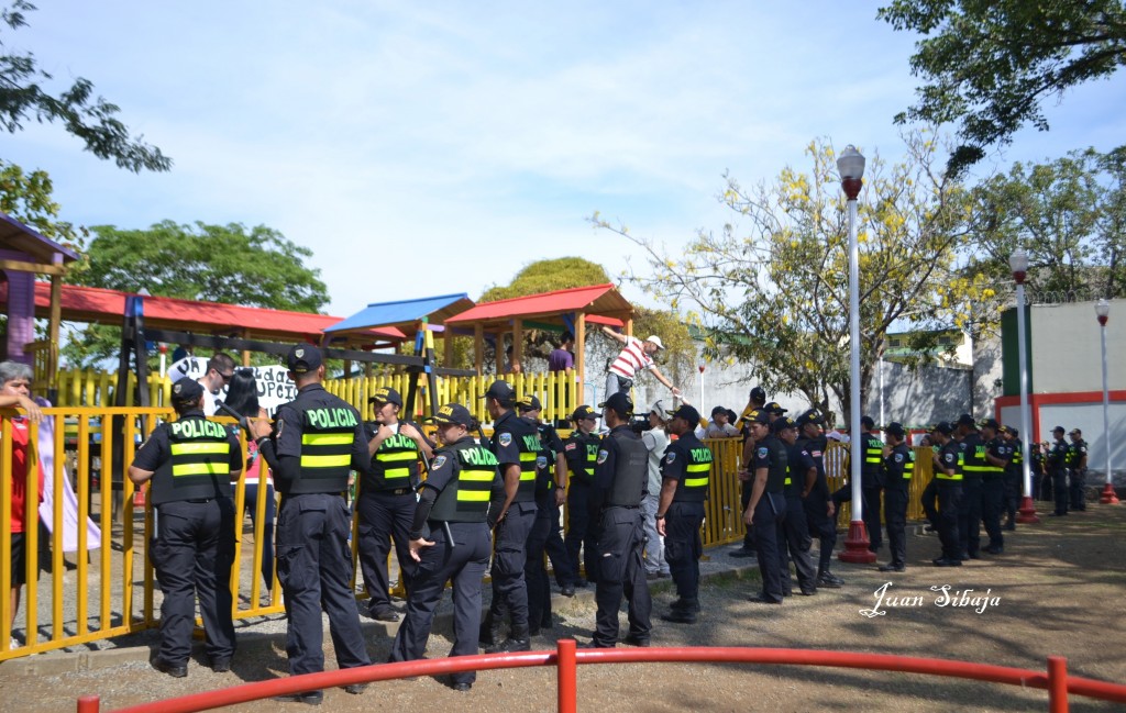 Foto: Manifestación por concesión - Alajuela, Costa Rica