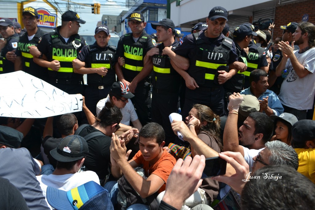 Foto: Manifestación por concesión - Alajuela, Costa Rica
