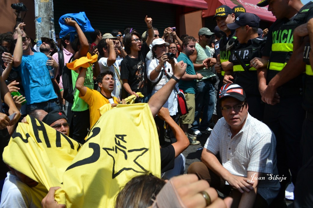 Foto: Manifestación por concesión - Alajuela, Costa Rica