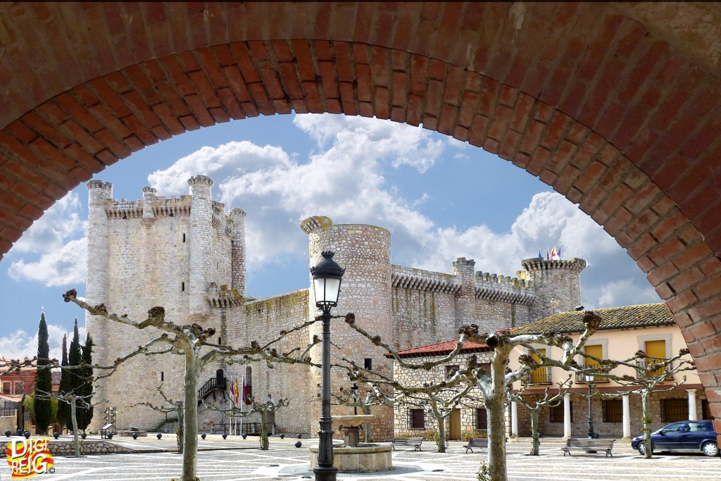 Foto: Castillo y Plaza de la Villa - Torija (Guadalajara), España