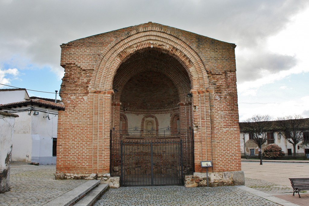 Foto: Antigua iglesia - Talamanca de Jarama (Madrid), España
