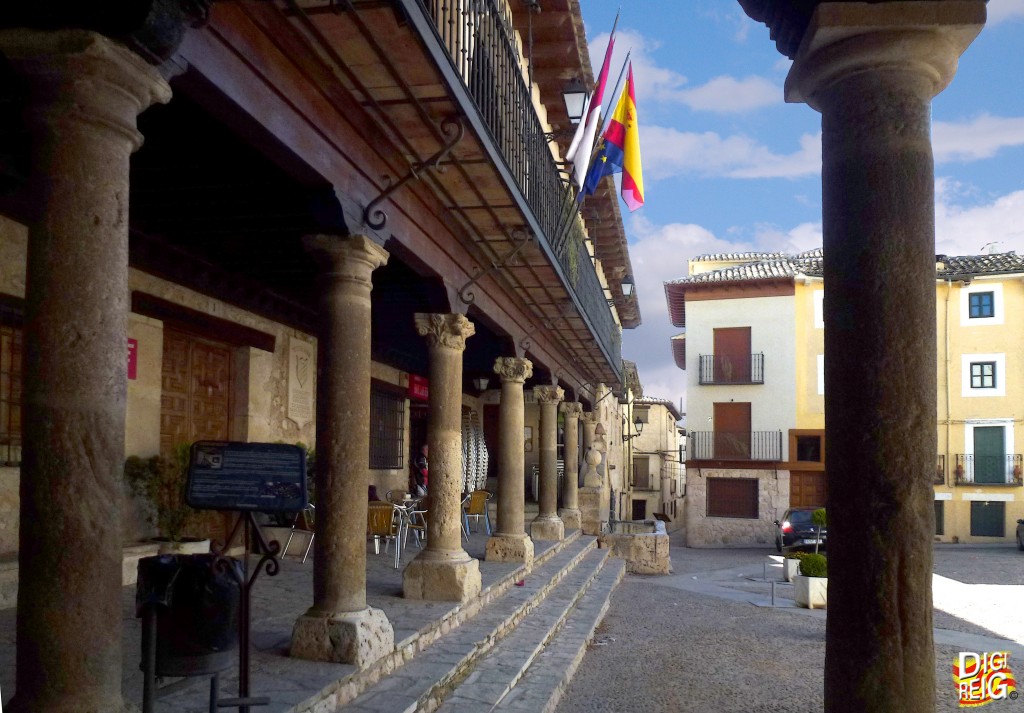 Foto: Plaza de España. - Budia (Guadalajara), España