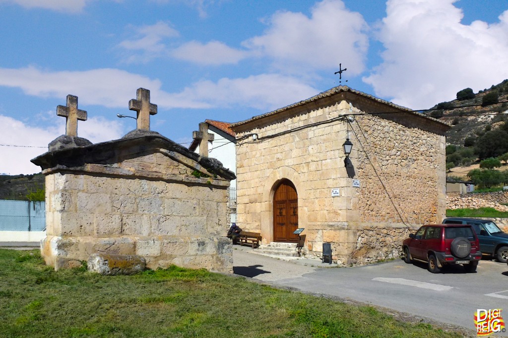 Foto: El Calvario y la Ermita de Santa Lucia. - Budia (Guadalajara), España