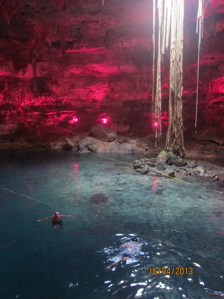 Foto: Cenote - Chichén Itzá (Yucatán), México