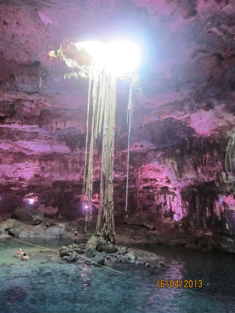 Foto: Cenote - Chichén Itzá (Yucatán), México