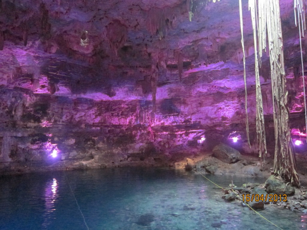 Foto: Cenote - Chichén Itzá (Yucatán), México