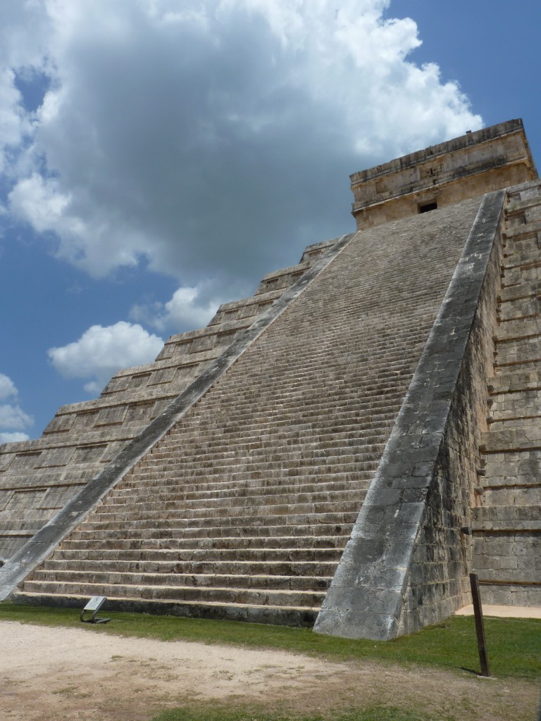 Foto: Templo de kukulcán o El Castillo - Chichén Itzá (Yucatán), México