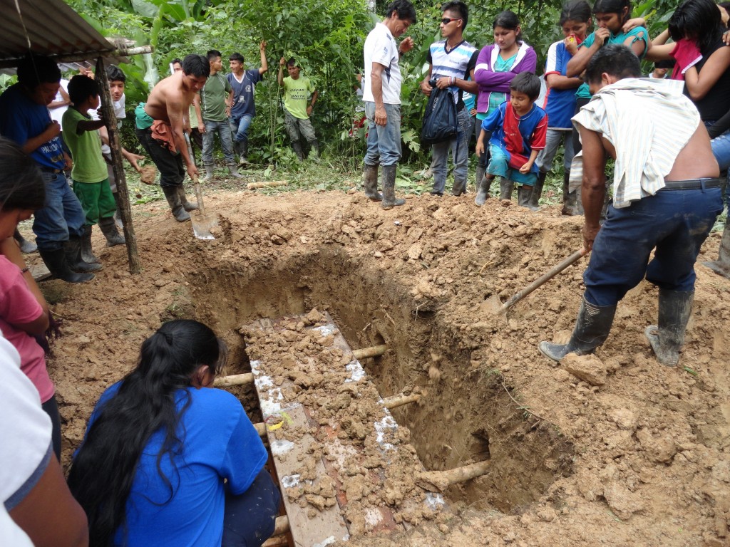 Foto: Cementerio - Simón Bolívar (Villa Flora) (Pastaza), Ecuador
