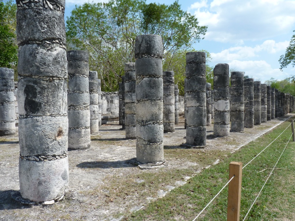 Foto: Plataforma de las mil columnas - Chichén Itzá (Yucatán), México