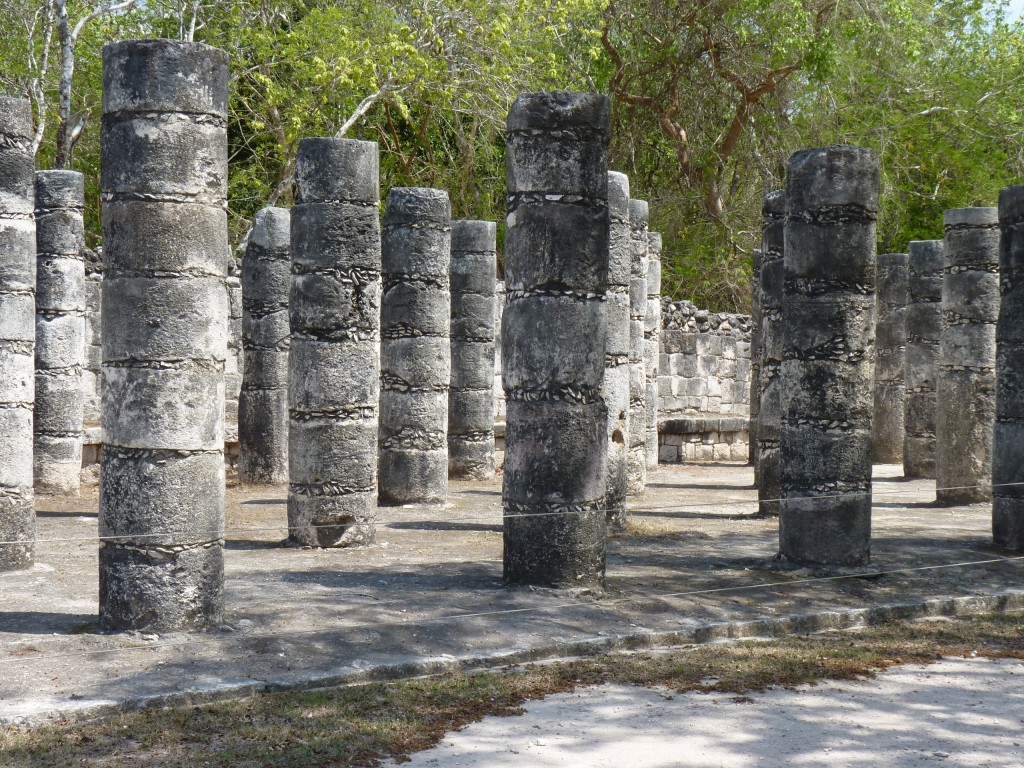 Foto: Plataforma de las mil columnas - Chichén Itzá (Yucatán), México