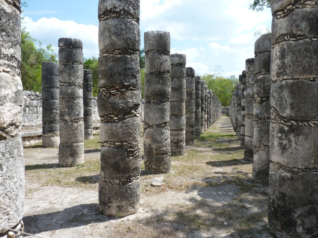 Foto: Plataforma de las mil columnas - Chichén Itzá (Yucatán), México