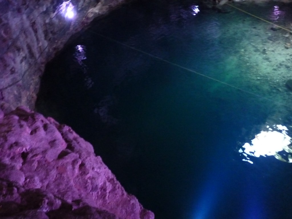 Foto: Cenote - Chichén Itzá (Yucatán), México
