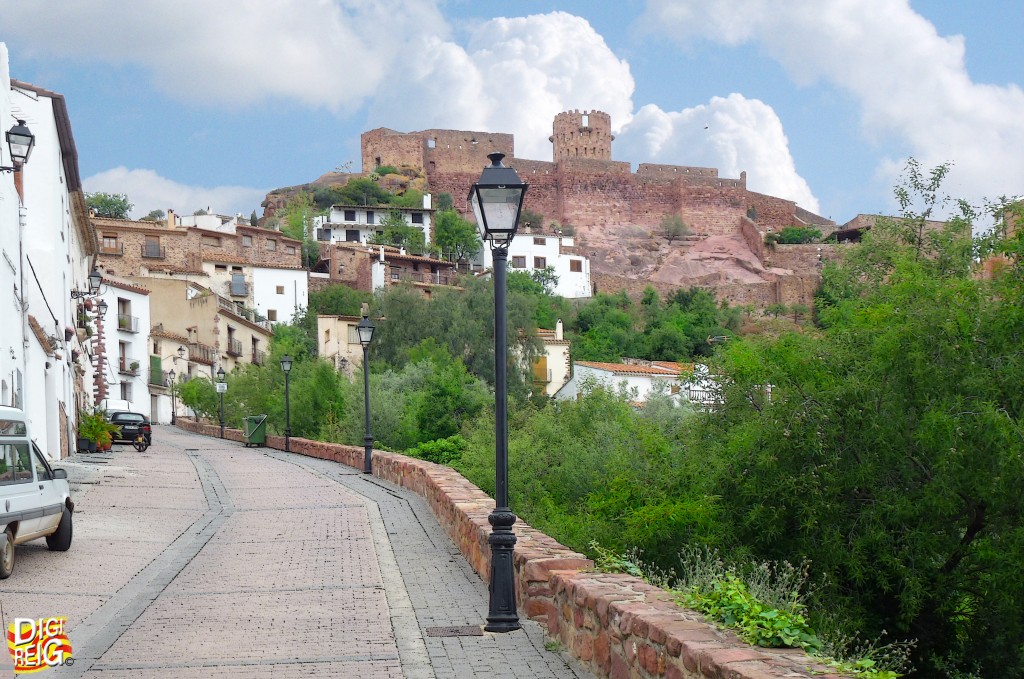 Foto: Castillo. - Vilafamés (Castelló), España