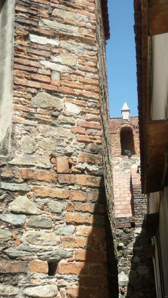 Foto: Museo Sacro, Plaza Bolivar - Caracas (Distrito Capital), Venezuela