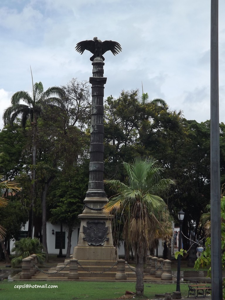Foto: Monumento al Aguila - Puerto Cabello (Carabobo), Venezuela