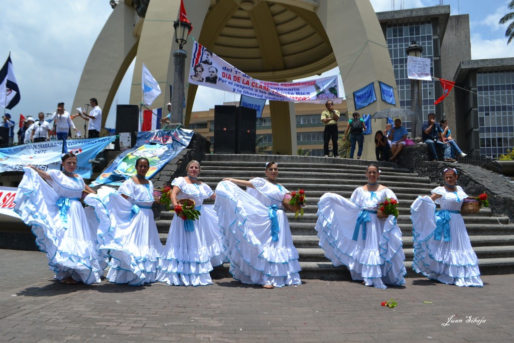 Foto: PRIMERO DE MAYO , desfiles - San José, Costa Rica