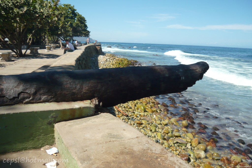 Foto: Cañón Colonial en el Malecon - Puerto Colombia (Aragua), Venezuela