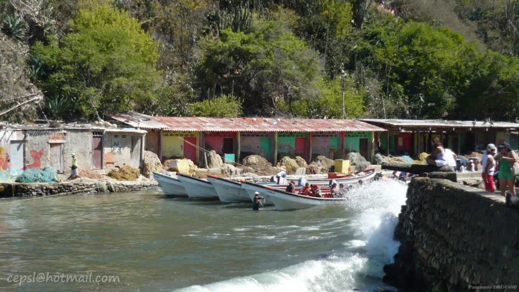 Foto: Saliendo a la Mar - Puerto Colombia (Aragua), Venezuela
