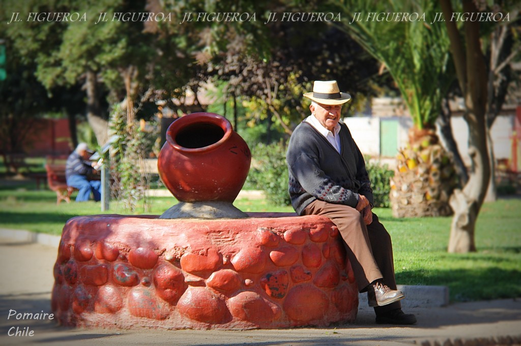 Foto: Viejo - Pomaire (Valparaíso), Chile