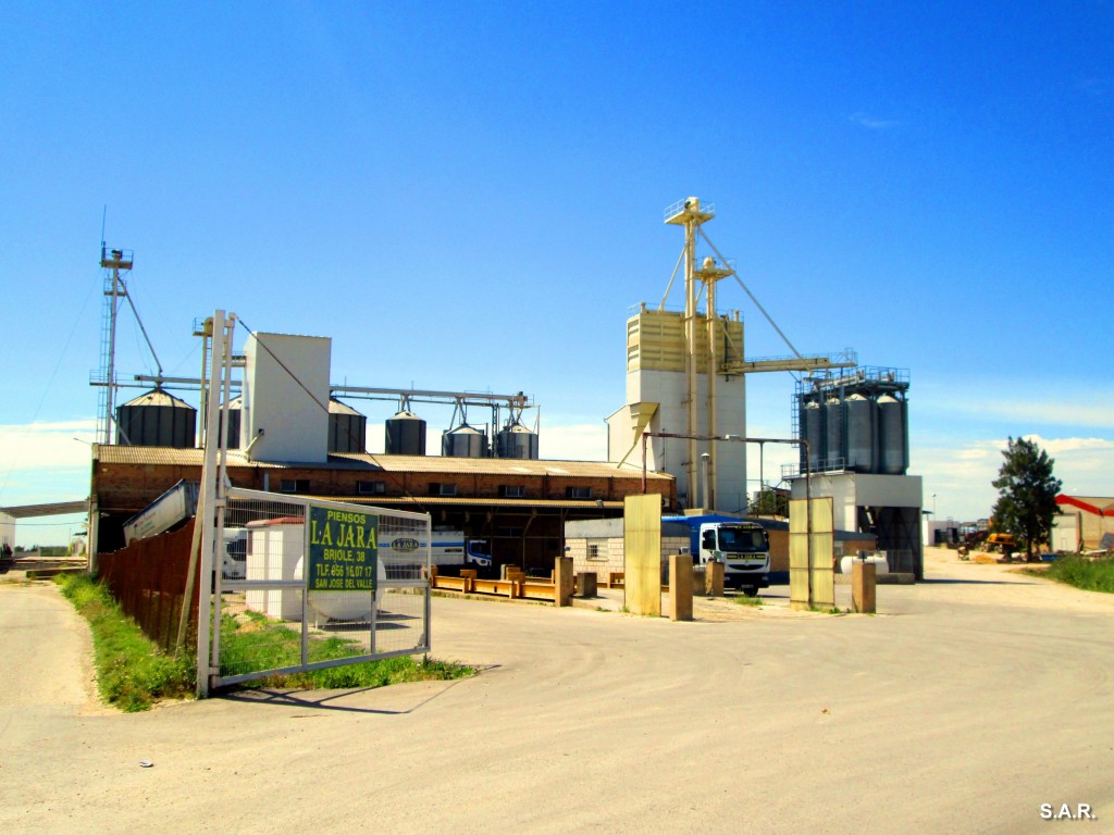 Foto: Fábrica Piensos La Jara - Alcornocalejo (Cádiz), España