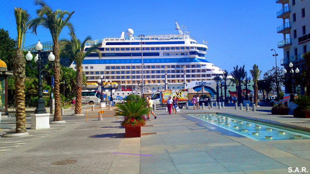 Foto: Crucero turísta - Cádiz (Andalucía), España