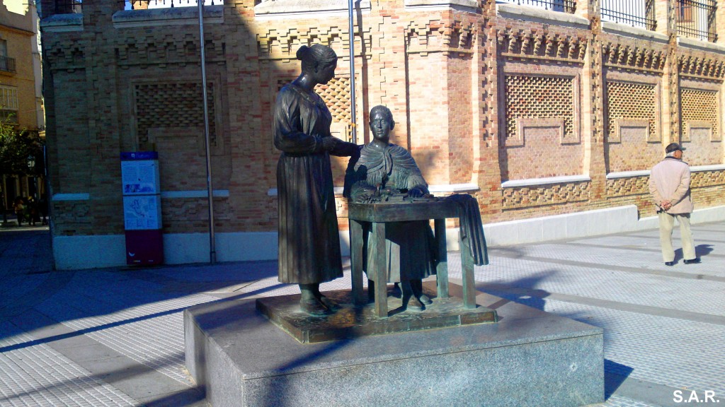 Foto: A las trabajadoras de Tabacalera - Cádiz (Andalucía), España