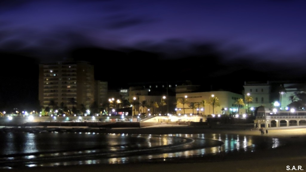 Foto: Playa urbana - Cádiz (Andalucía), España