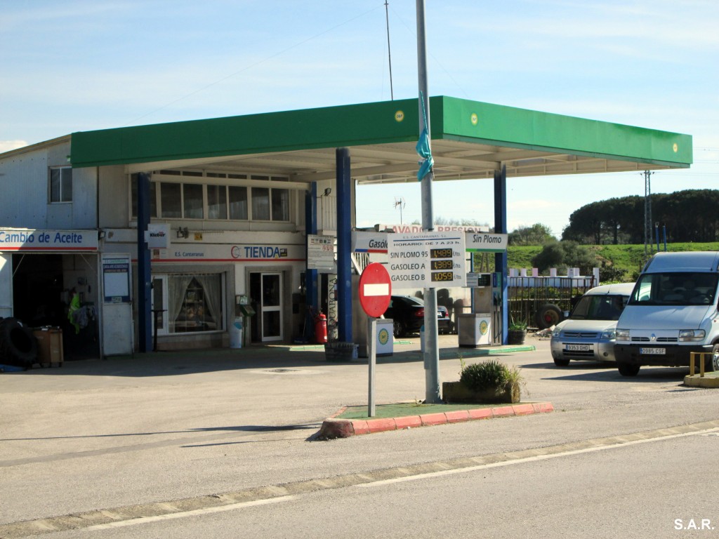Foto: Gasolinera Cantarranas - Catarranas (Cádiz), España