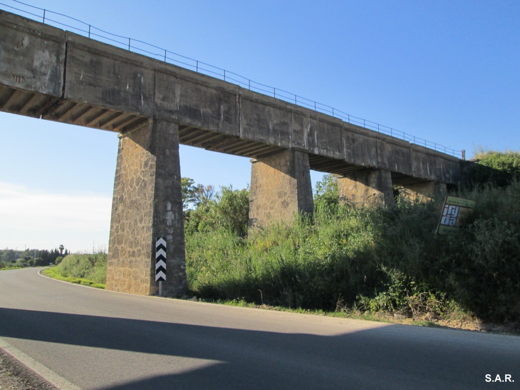 Foto: Acequia al Cortijo - San José del Valle (Cádiz), España