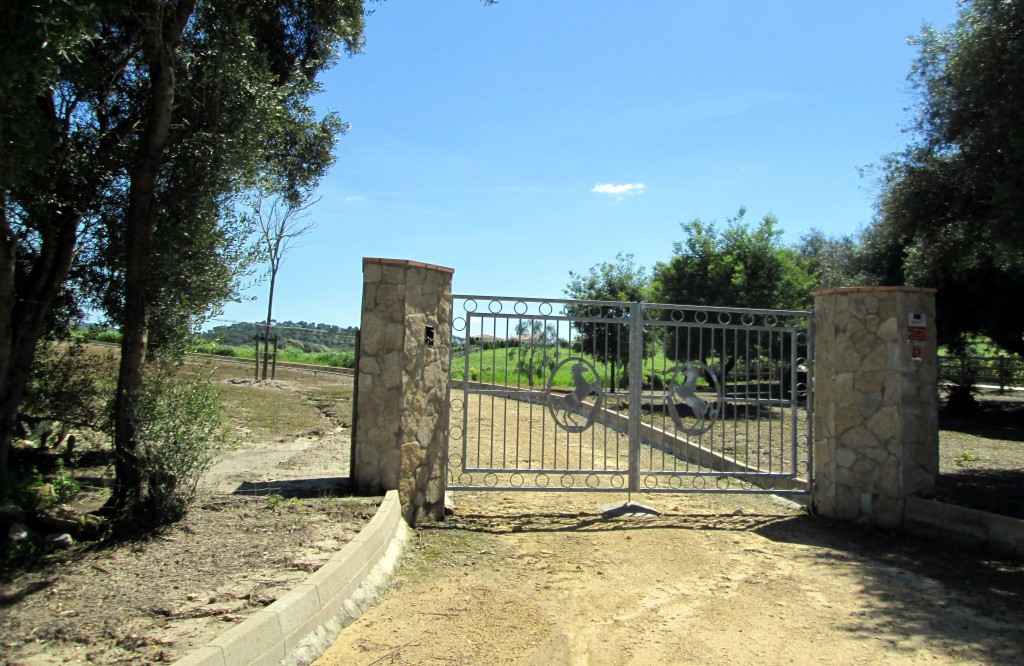 Foto: Entrada para maquinaria y ganado - Los Parralejos (Cádiz), España