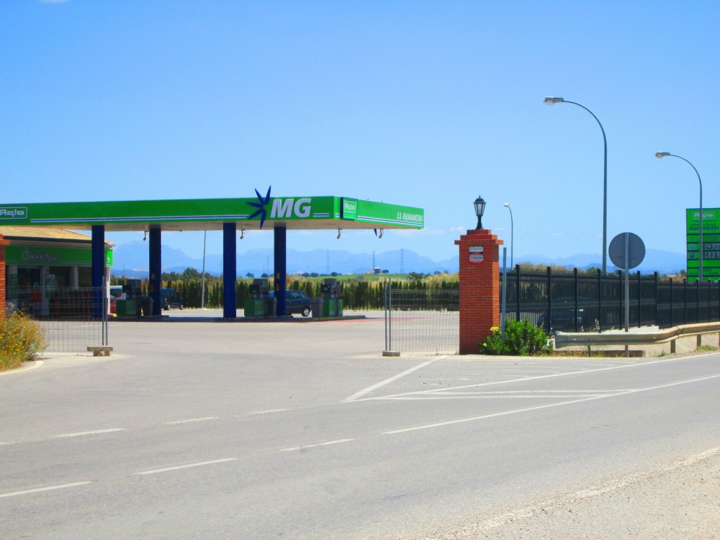 Foto: Gasolinera Rajamancera - Rajamancera (Cádiz), España