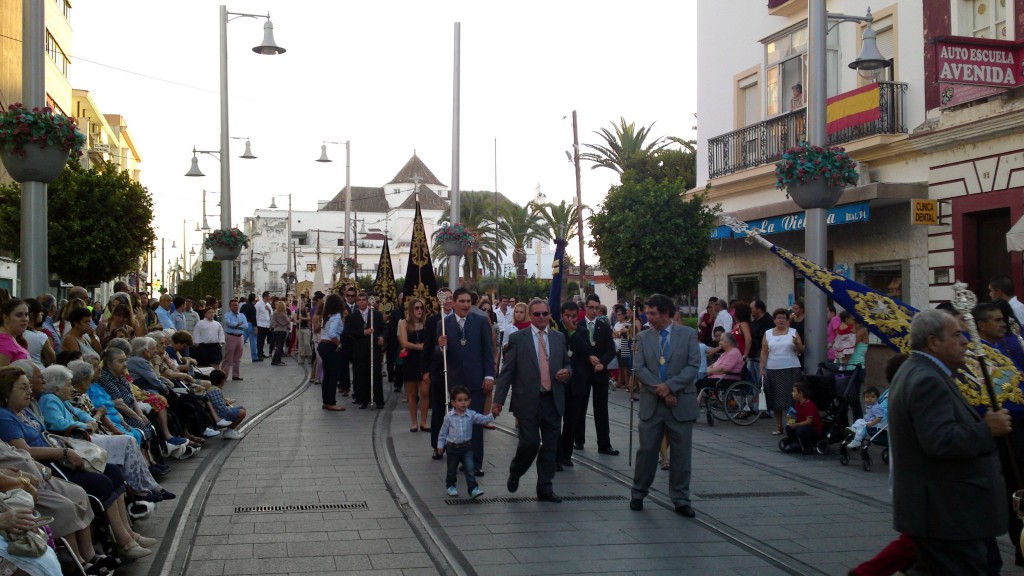 Foto: Procesionando - San Fernando (Cádiz), España