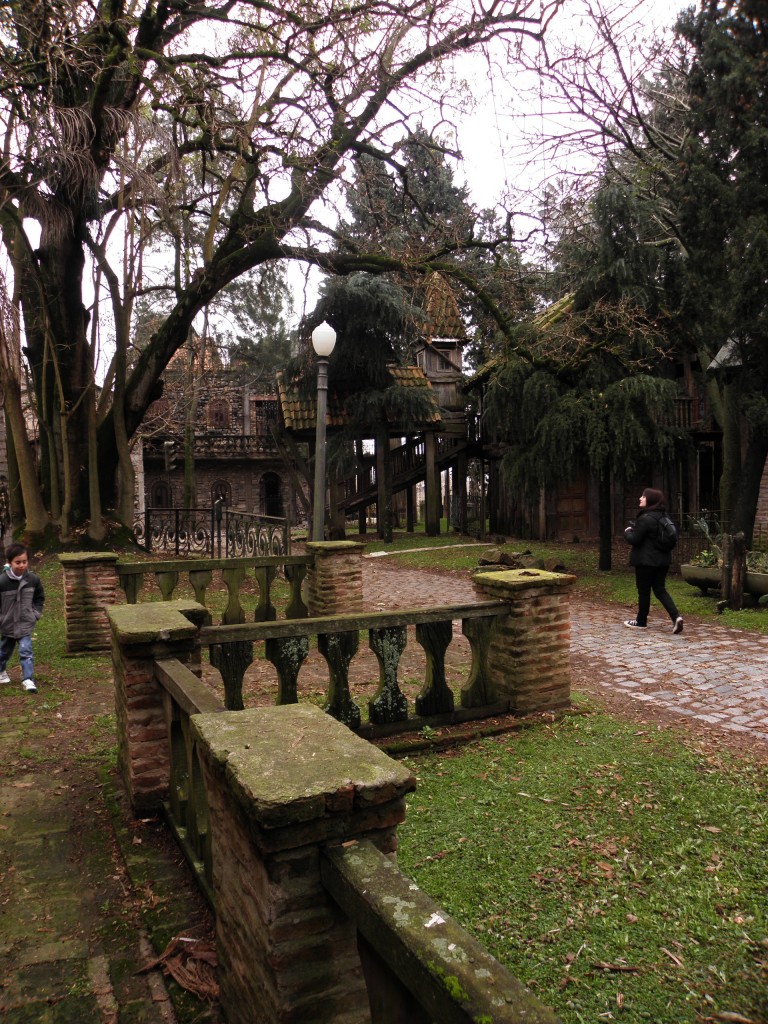 Foto: Campanópolis - González Catán (Buenos Aires), Argentina