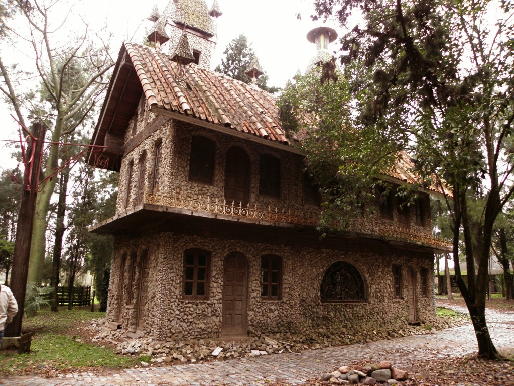 Foto: Campanópolis - González Catán (Buenos Aires), Argentina