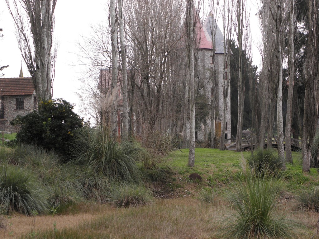 Foto: Campanópolis - González Catán (Buenos Aires), Argentina