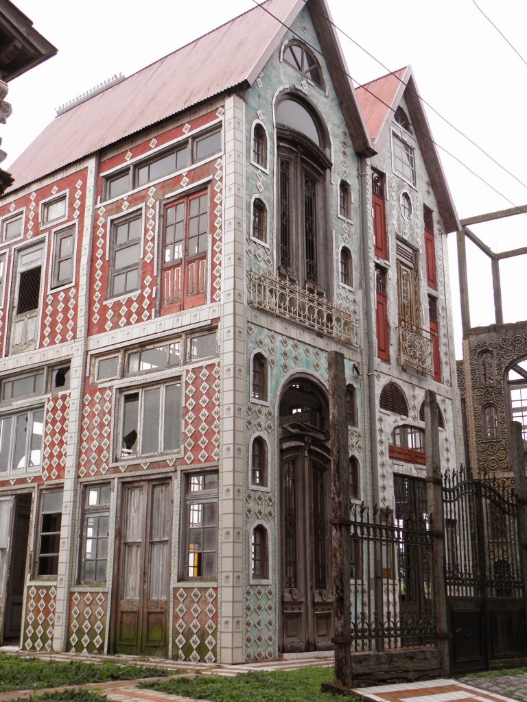 Foto: Campanópolis - González Catán (Buenos Aires), Argentina