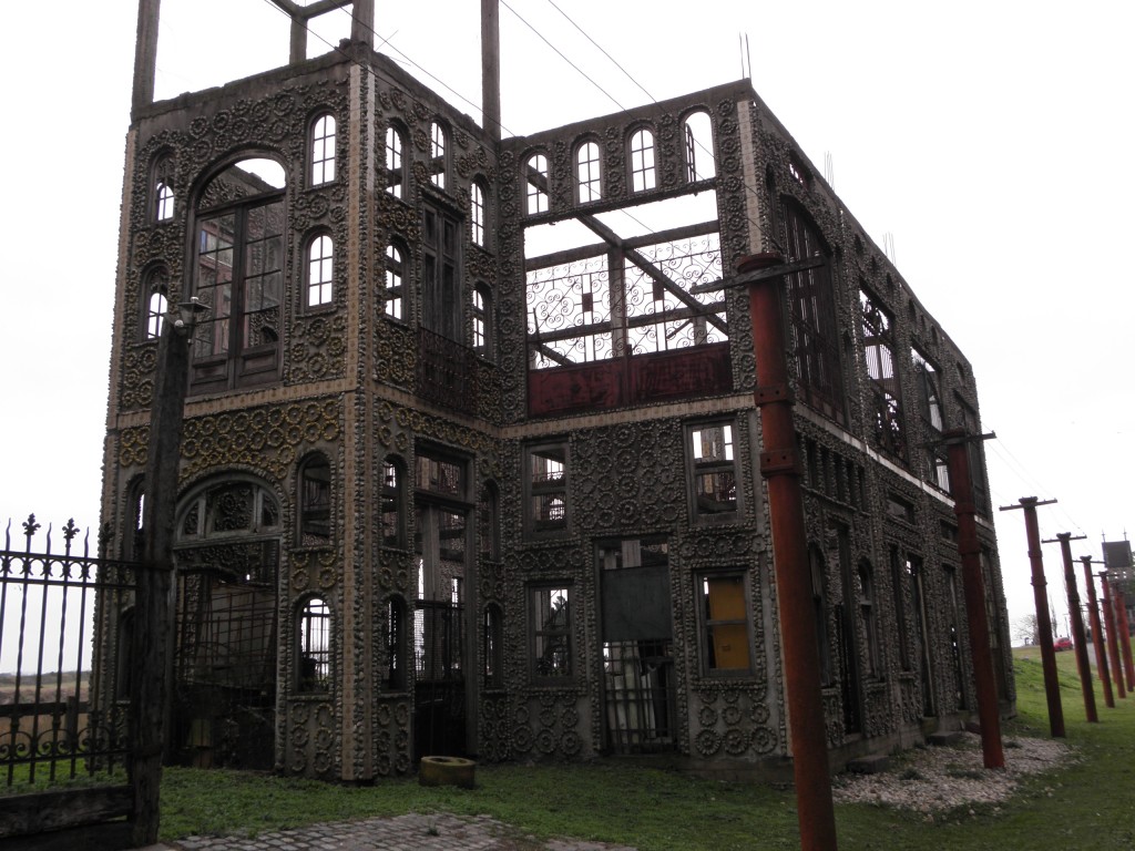 Foto: Campanópolis - González Catán (Buenos Aires), Argentina