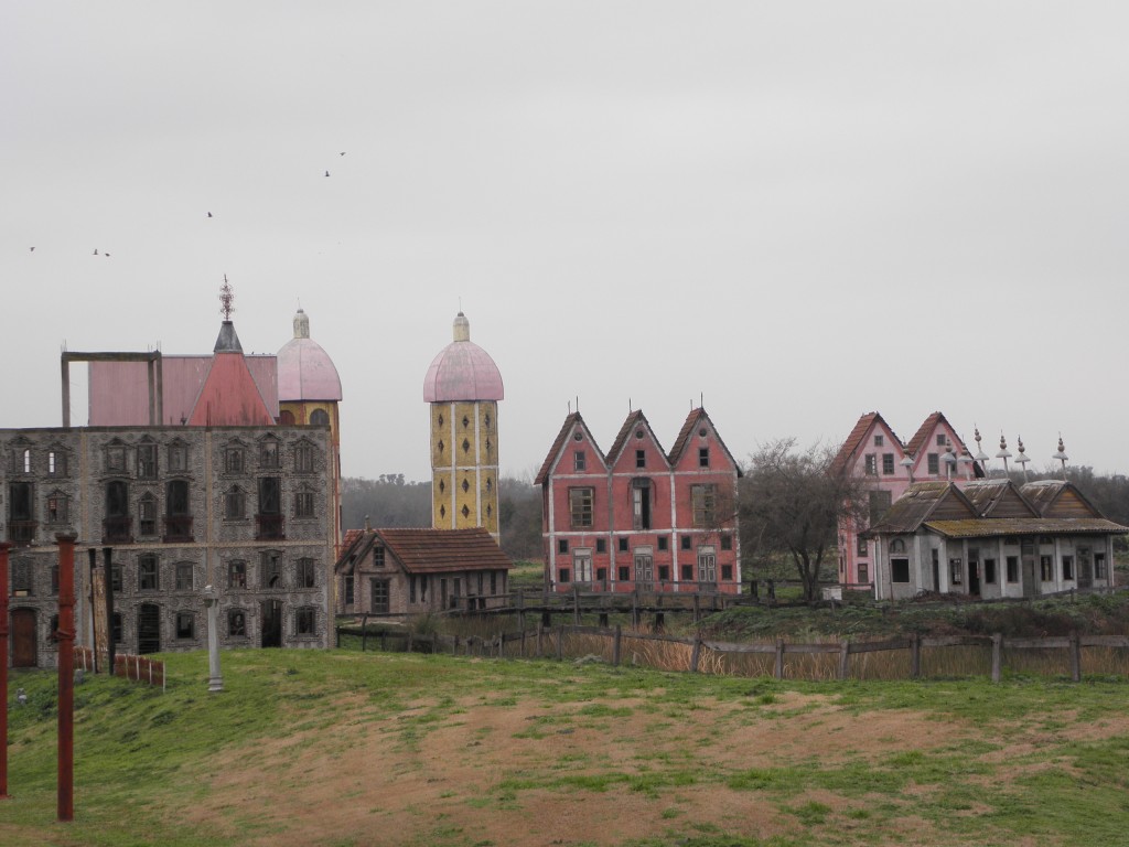 Foto: Campanópolis - González Catán (Buenos Aires), Argentina