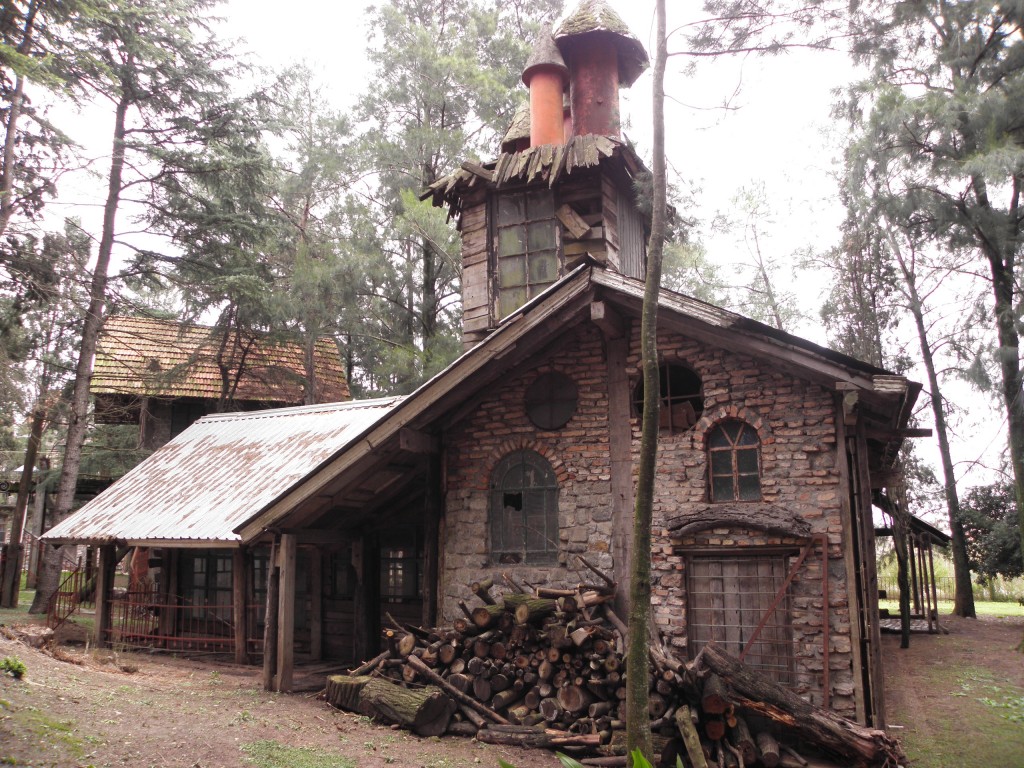 Foto: Campanópolis - González Catán (Buenos Aires), Argentina
