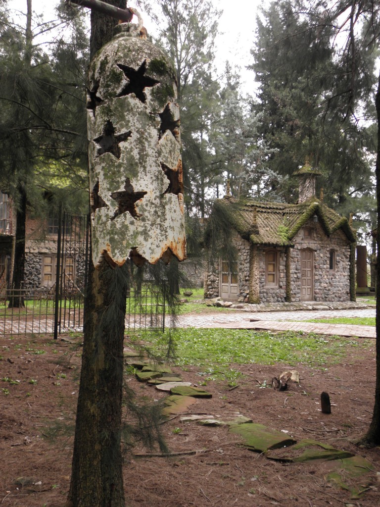 Foto: Campanópolis - González Catán (Buenos Aires), Argentina