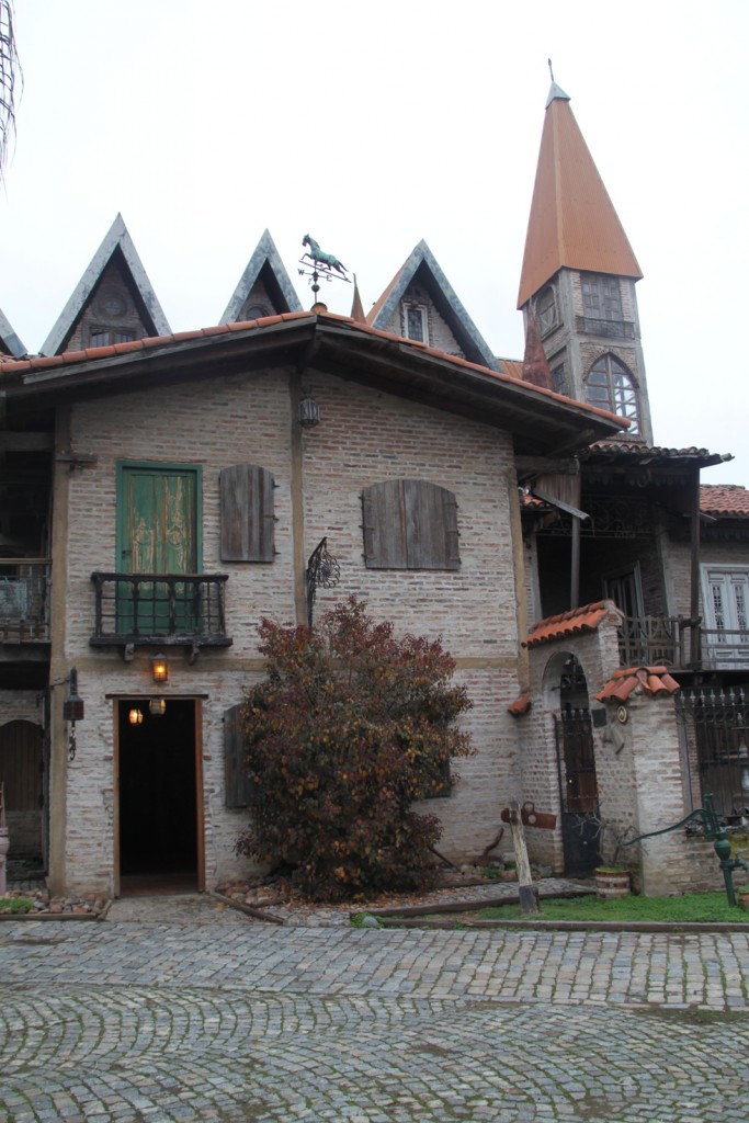 Foto: Campanópolis - González Catán (Buenos Aires), Argentina