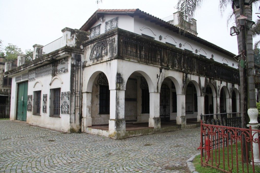 Foto: Campanópolis - González Catán (Buenos Aires), Argentina
