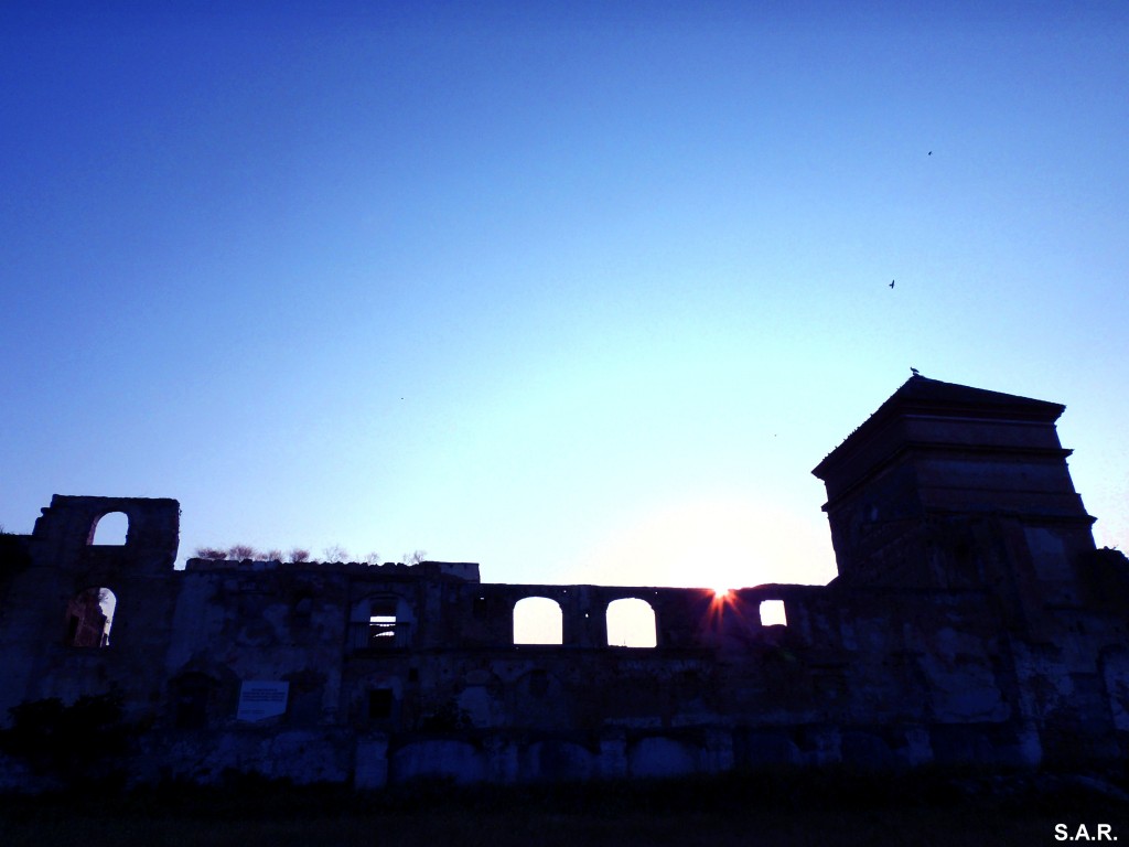 Foto: Contraluz en el Monasterio - Bornos (Cádiz), España