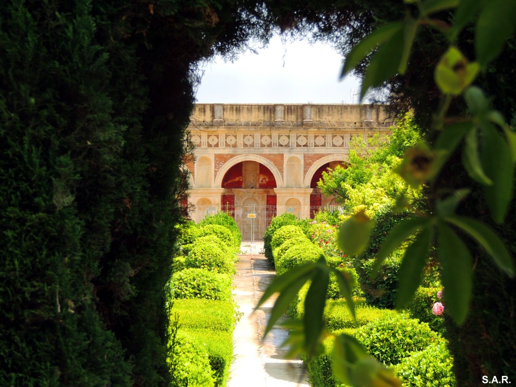 Foto: Paseo por los jardines de palacio - Bornos (Cádiz), España