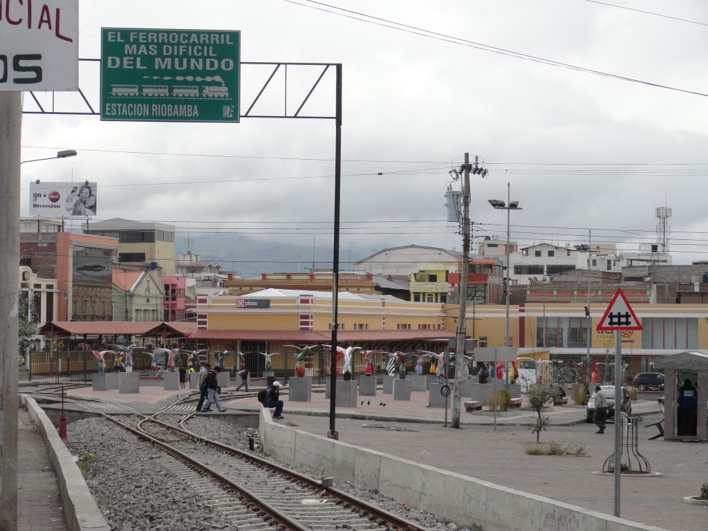 Foto: estacionamiento del tren. - Riobamba (Chimborazo), Ecuador